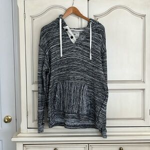 Men’s American Eagle Vintage hooded sweater.  Size L